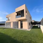 Villa Admiria *