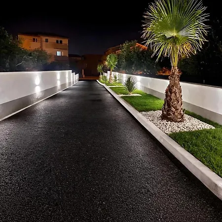 Admiria Willa Split